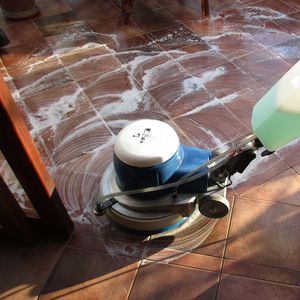 Komplex takarítás Szegeden|Épület takarítás, tisztítás, fertőtlenítés| Szőnyeg gépi tisztítása|Autó kárpit takarítása|Ingyenes kiszállás.